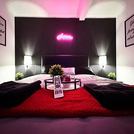 אנפילד Boutique Backyard Bungalow - Brimsdown מראה חיצוני תמונה