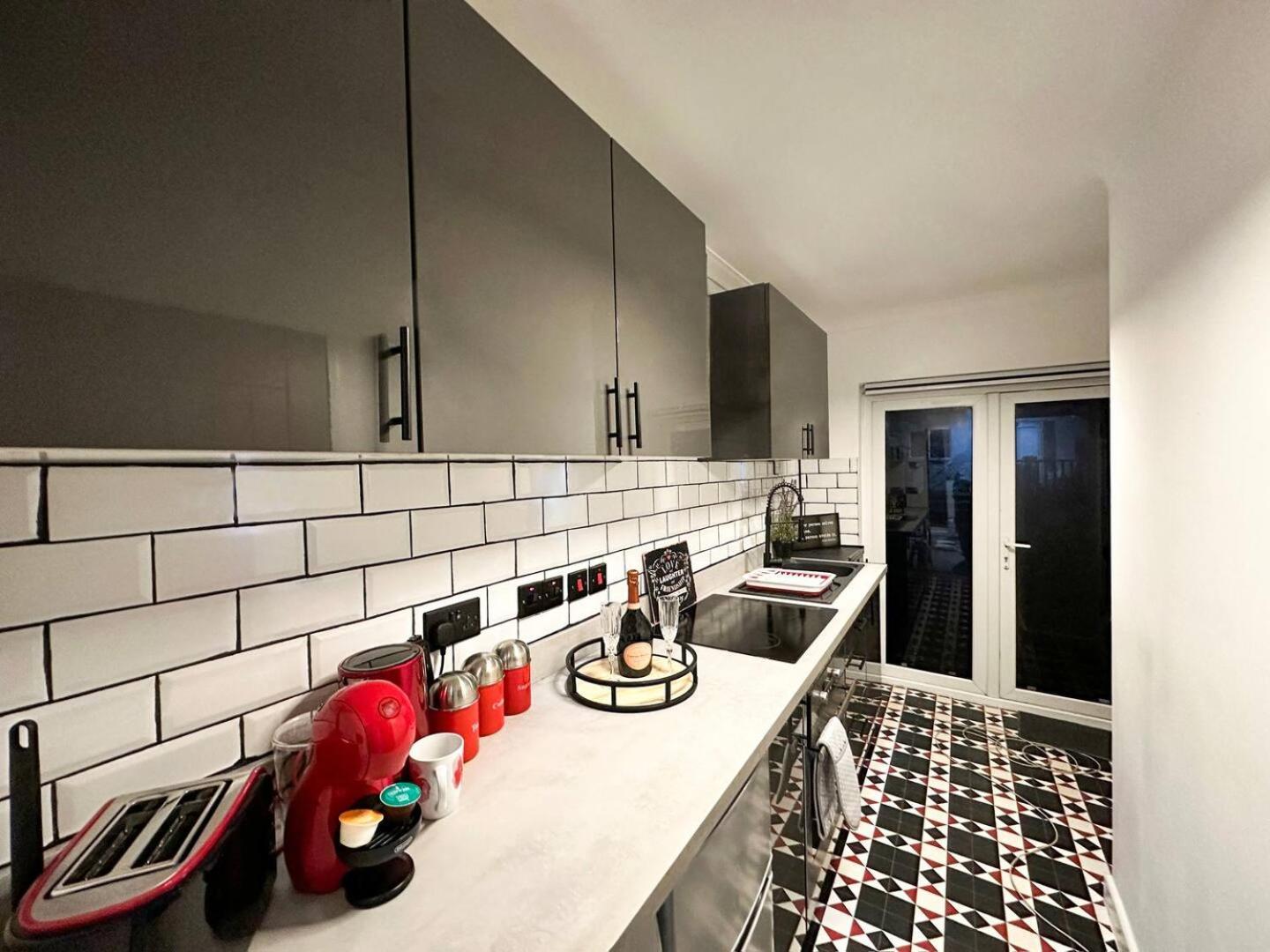 אנפילד Boutique Backyard Bungalow - Brimsdown מראה חיצוני תמונה